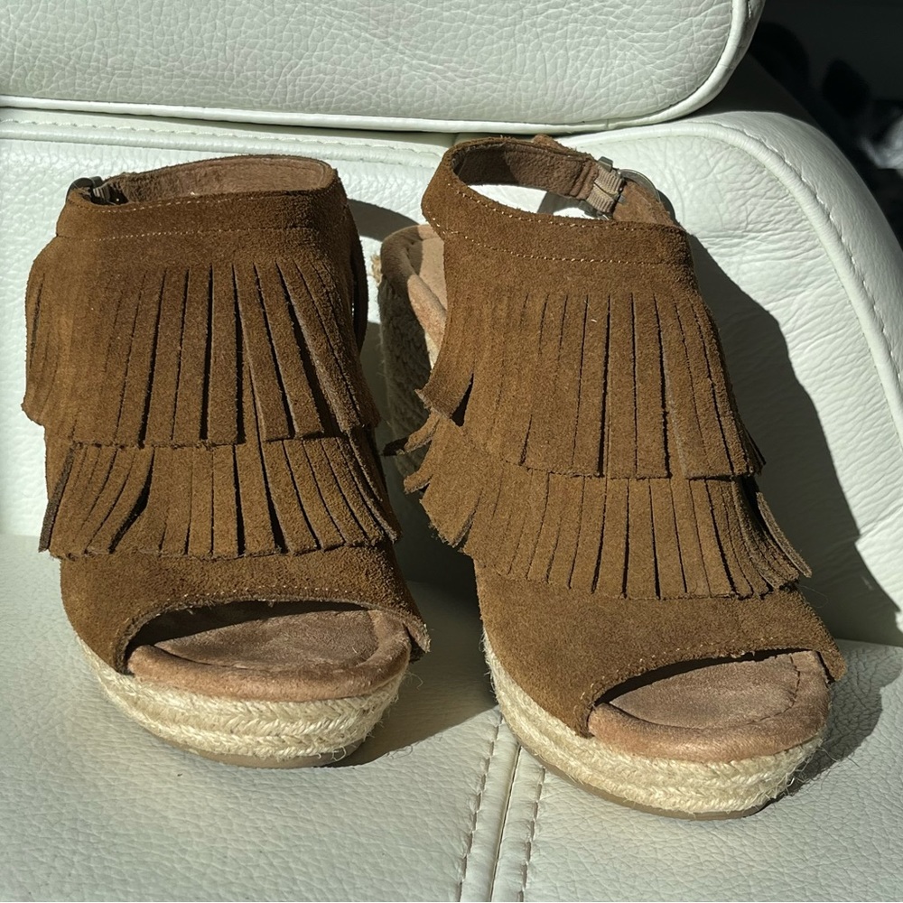 Minnetonka brown suede wedges